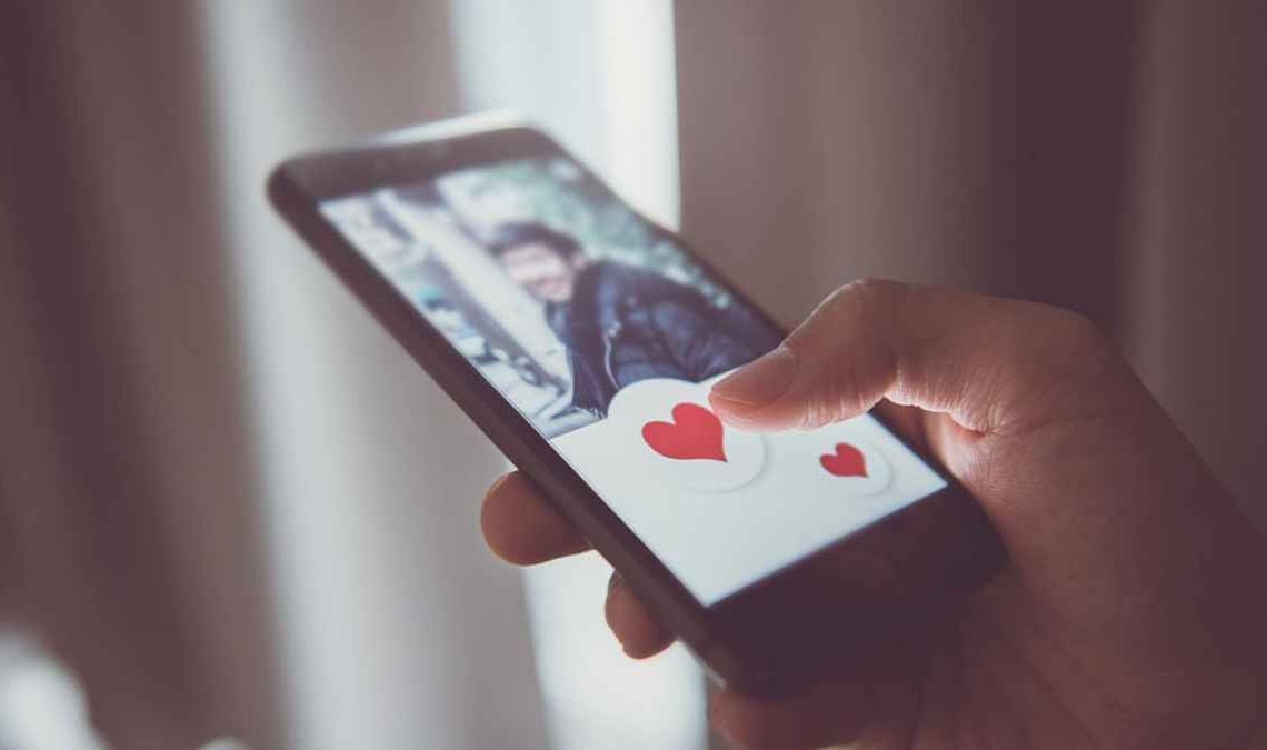 5 Golden Rules to be Successful at Online Dating