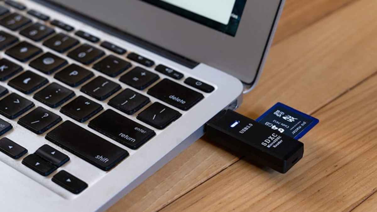 How To Recover Deleted Files From an SD Card - DataFileHost