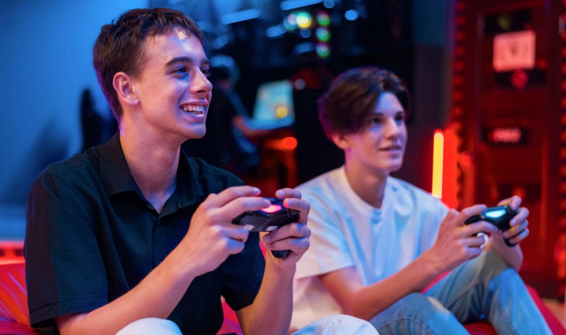 The Technological Evolution of Online Gaming