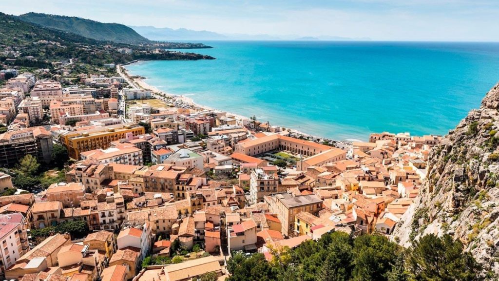 Seaside Splendor Exploring Italy's Diverse Beachfront Luxury Real Estate