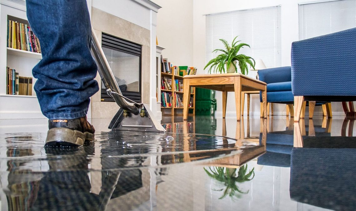 Essential Steps to Finding the Right Water Damage Restoration Service